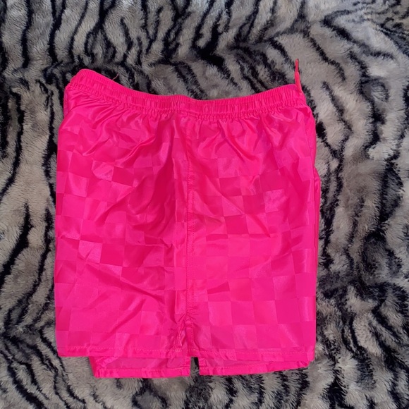 DSG kids pink shorts medium - Picture 4 of 6